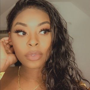 Meet your Posher, Crystal